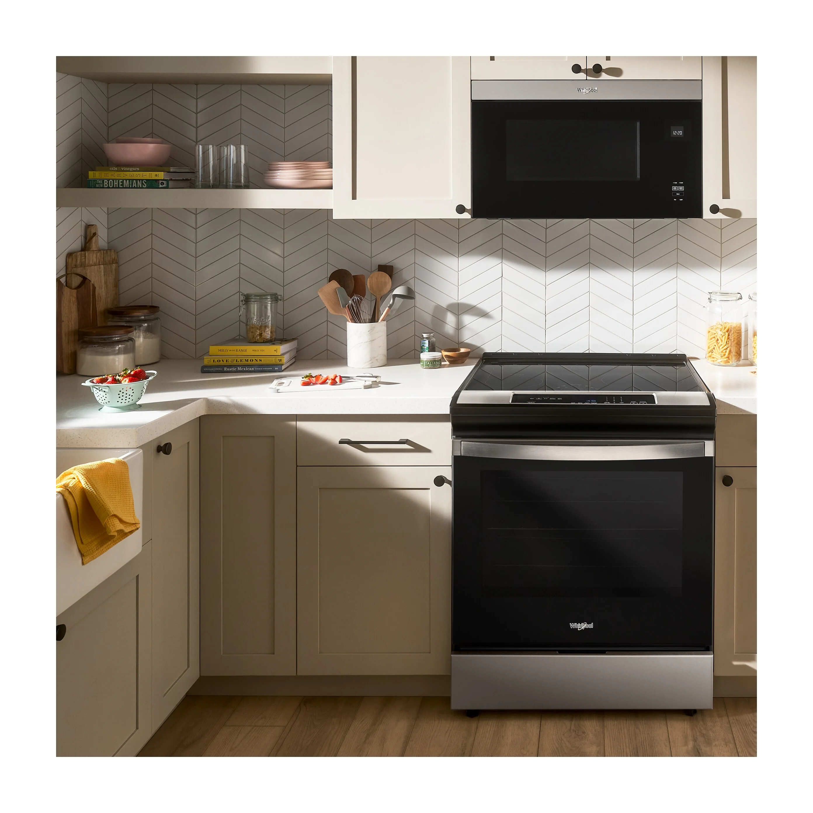 1.1 Cu. Ft. Flush Mount Microwave with Turntable-Free Design